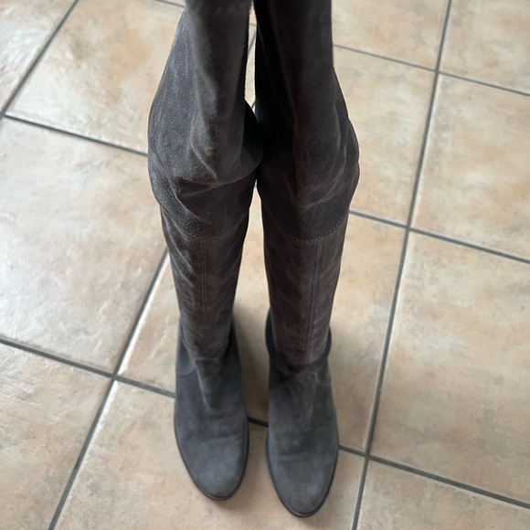 Stuart Weitzman Lowland Over the Knee Boots - Gray - Size 7.5 - Picture 2 of 10